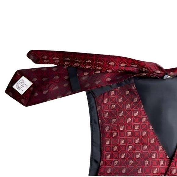 Style up your little man with our adorable 4T Lil Mans Vest & Matching Necktie! - Picture 2 of 7